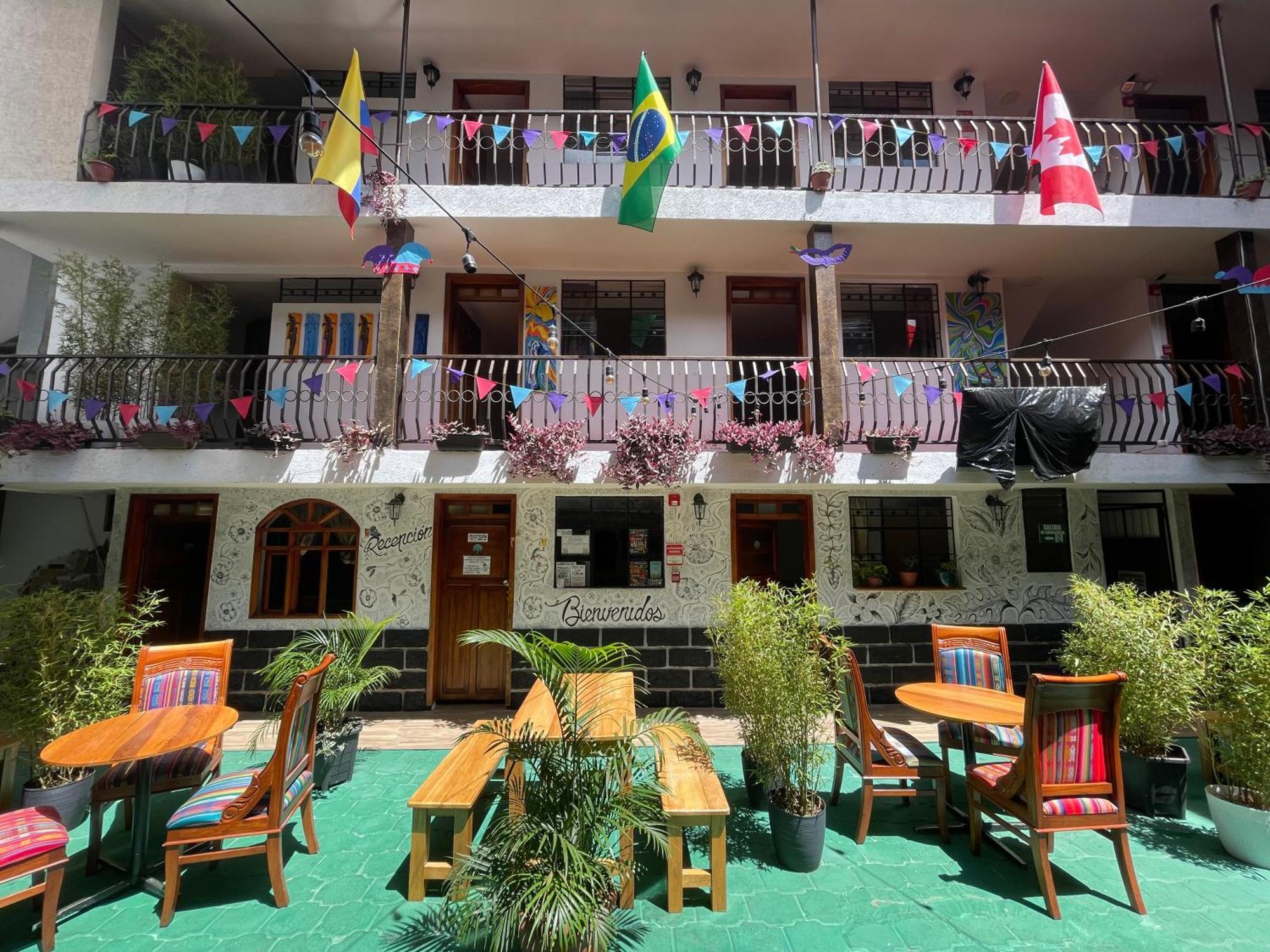 El Jardin Escondido Party Hostel Baños Exterior foto